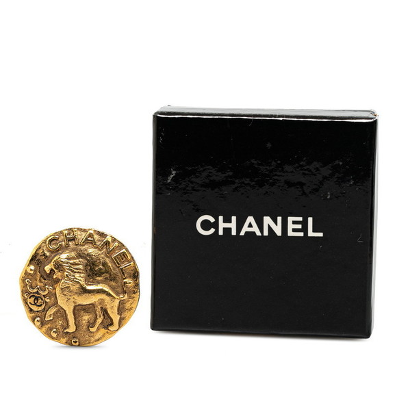 Chanel Chanel Vintage Lion Motif Brooch Gold Metal Brooch - Picture 4 of 4